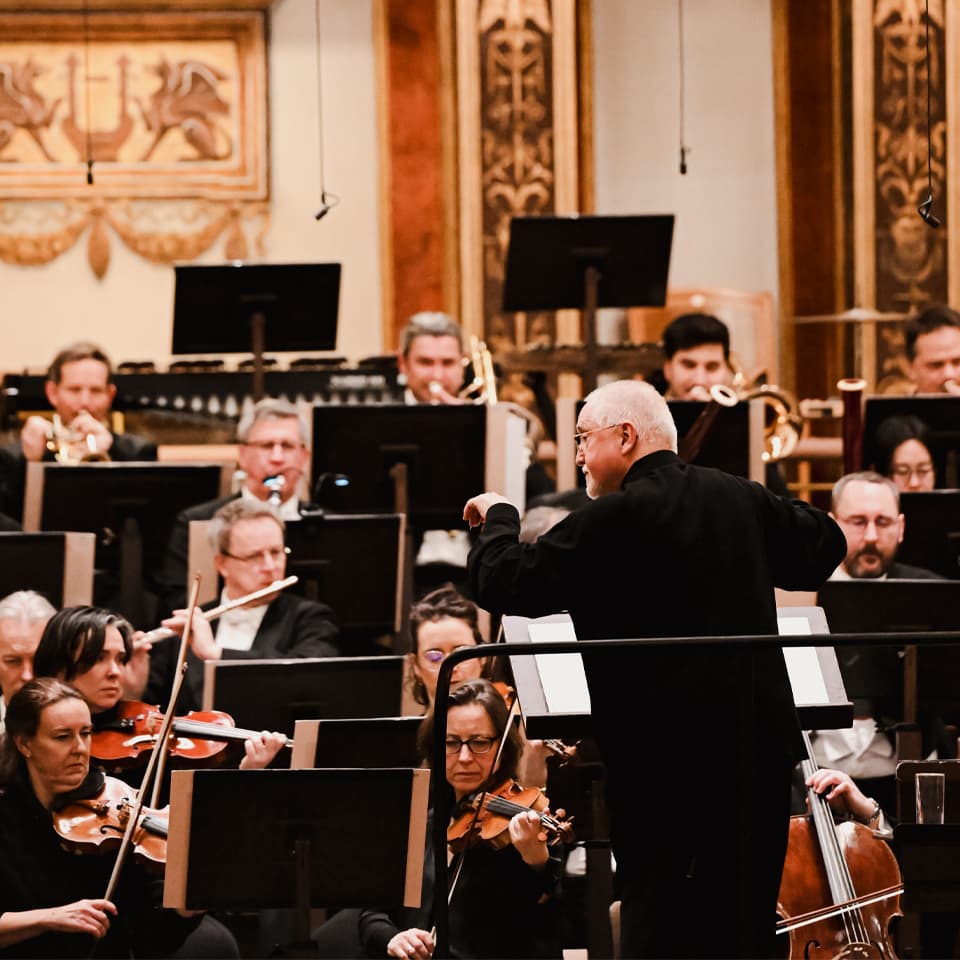 Patrick Doyle conducting a night of his film music in Vienna.